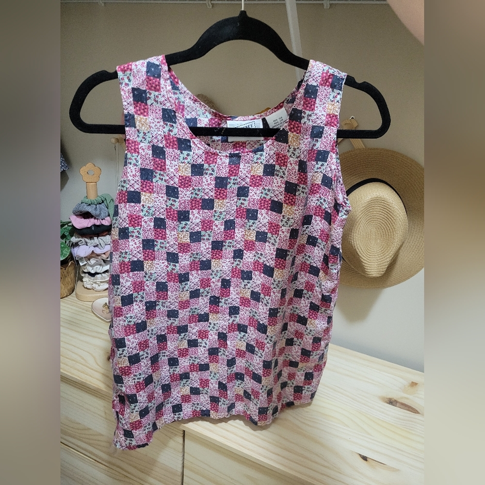 100% Silk Women's Sleeveless Patterned Top